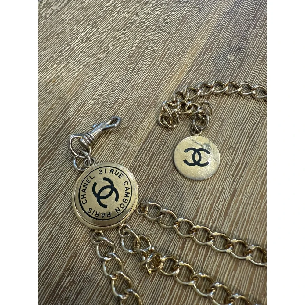 Chanel 31 rue cambon Paris iconic vintage chain gold belt 1954‎